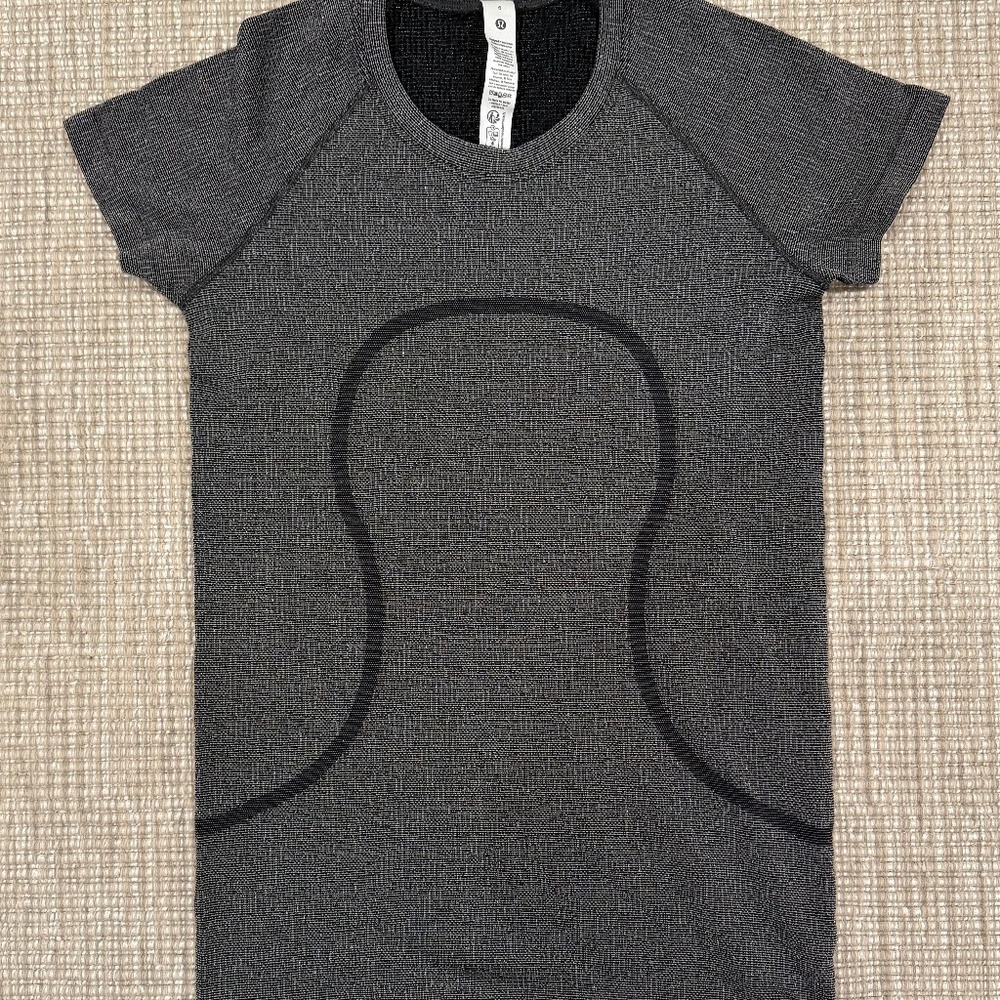 Swiftly Tech Short-Sleeve Shirt 2.0 Hip Length